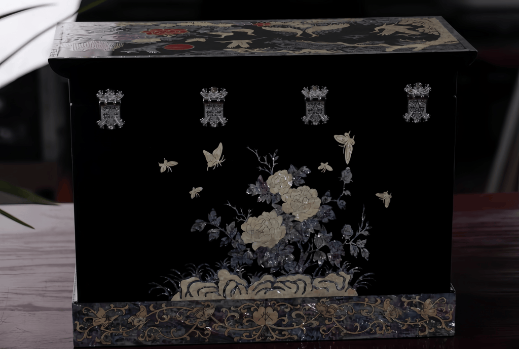 Handcarved Vintage Mother of Pearl Lacquer Jewelry Box