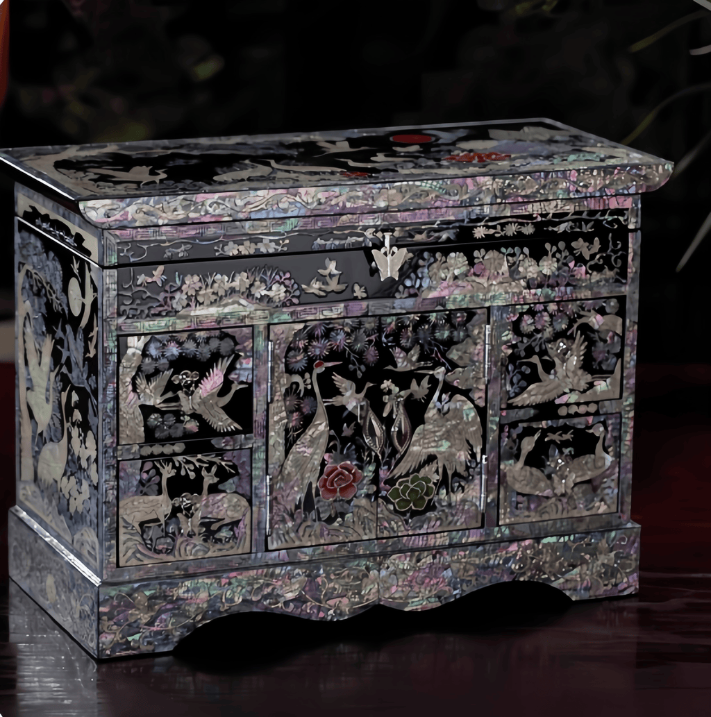 Handcarved Vintage Mother of Pearl Lacquer Jewelry Box