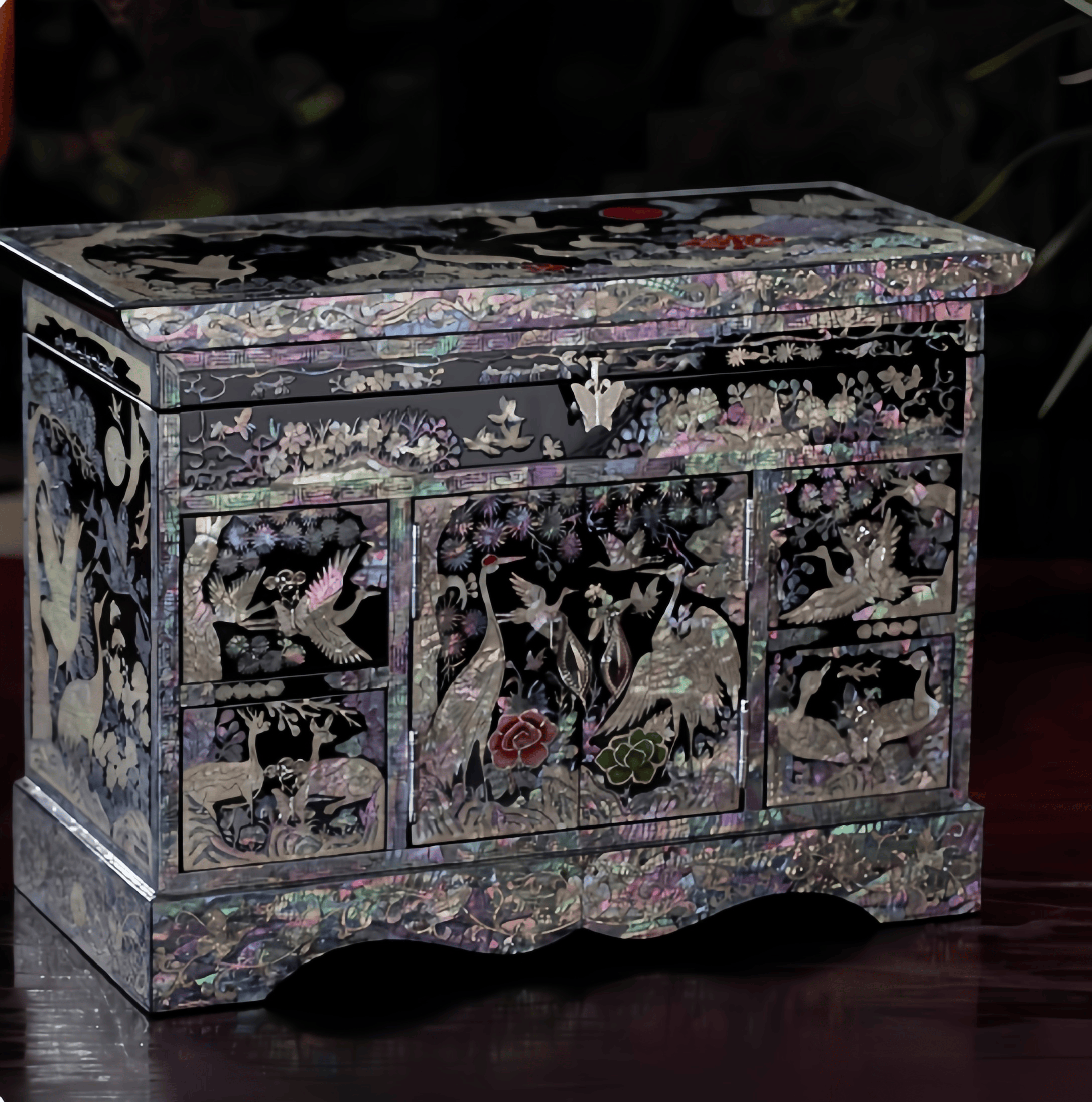 Handcarved Vintage Mother of Pearl Lacquer Jewelry Box