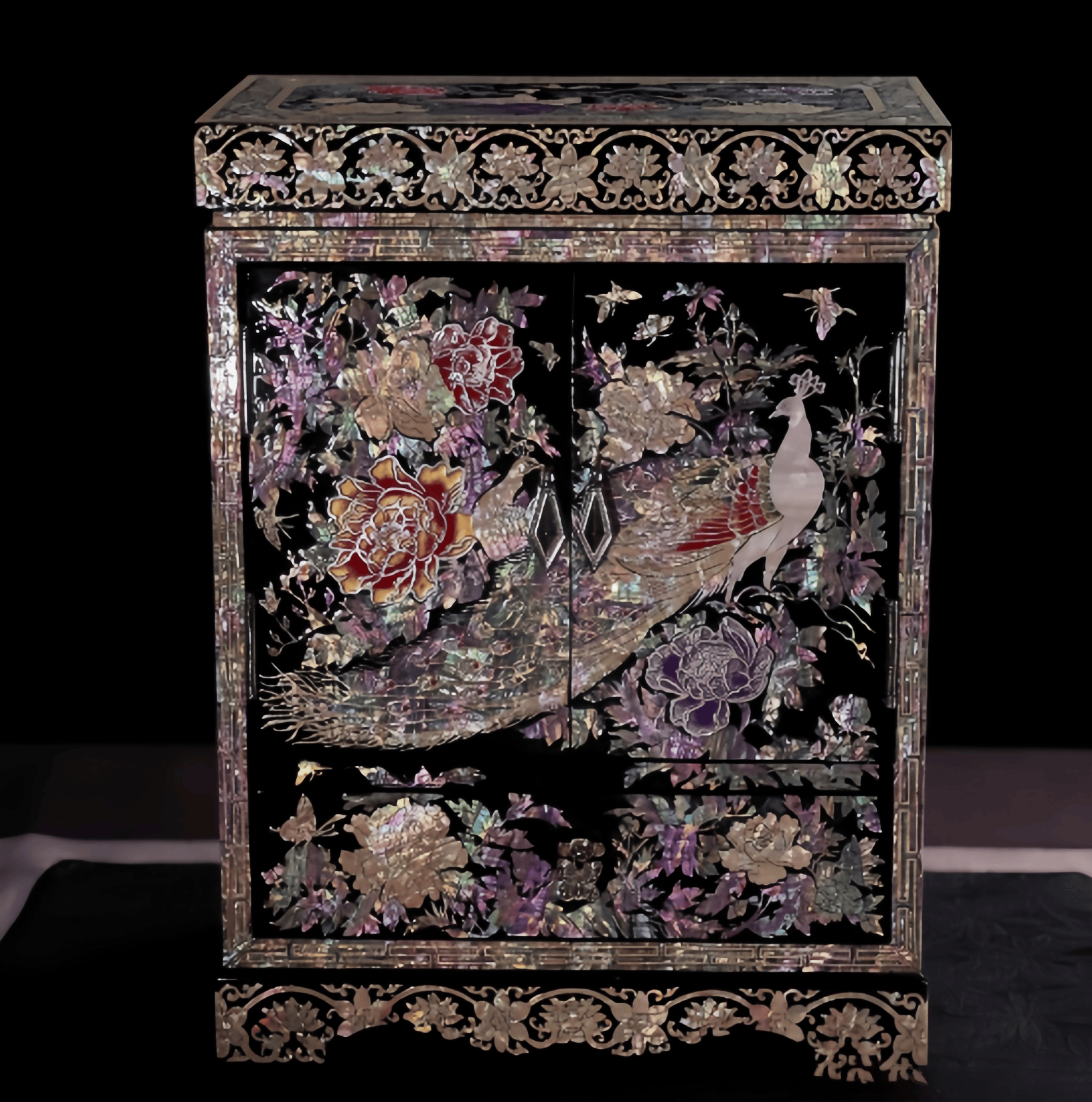 Handcarved Vintage Mother of Pearl Lacquer Jewelry Box