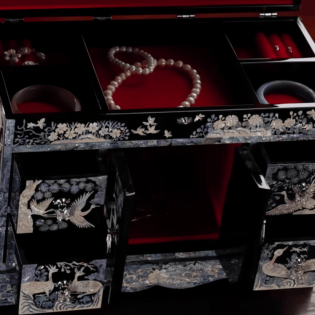 Handcarved Vintage Mother of Pearl Lacquer Jewelry Box