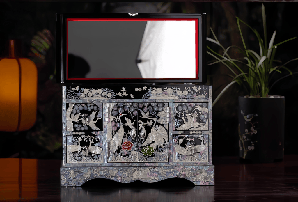 Handcarved Vintage Mother of Pearl Lacquer Jewelry Box