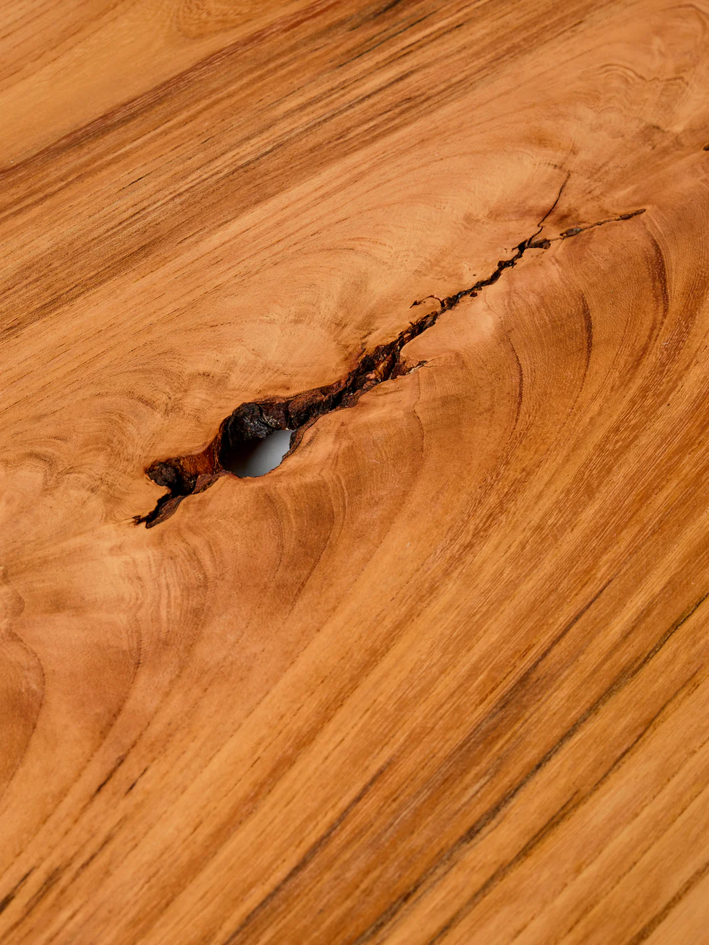 Iida Woodturning Hand-Turned Zelkova Oil-Finish Tray (18in/46cm)