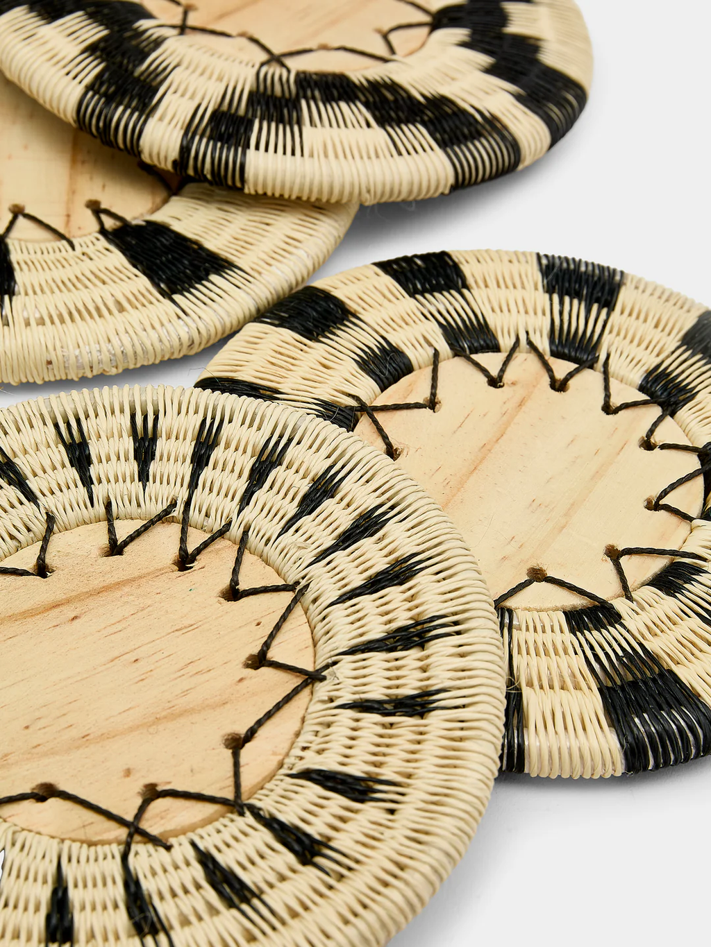 CasaLatina Pacifico Handwoven Werregue Palm Coasters (Set of 4)