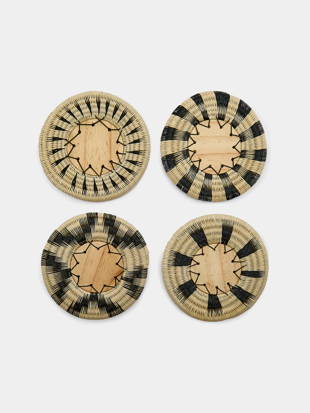 CasaLatina Pacifico Handwoven Werregue Palm Coasters (Set of 4)