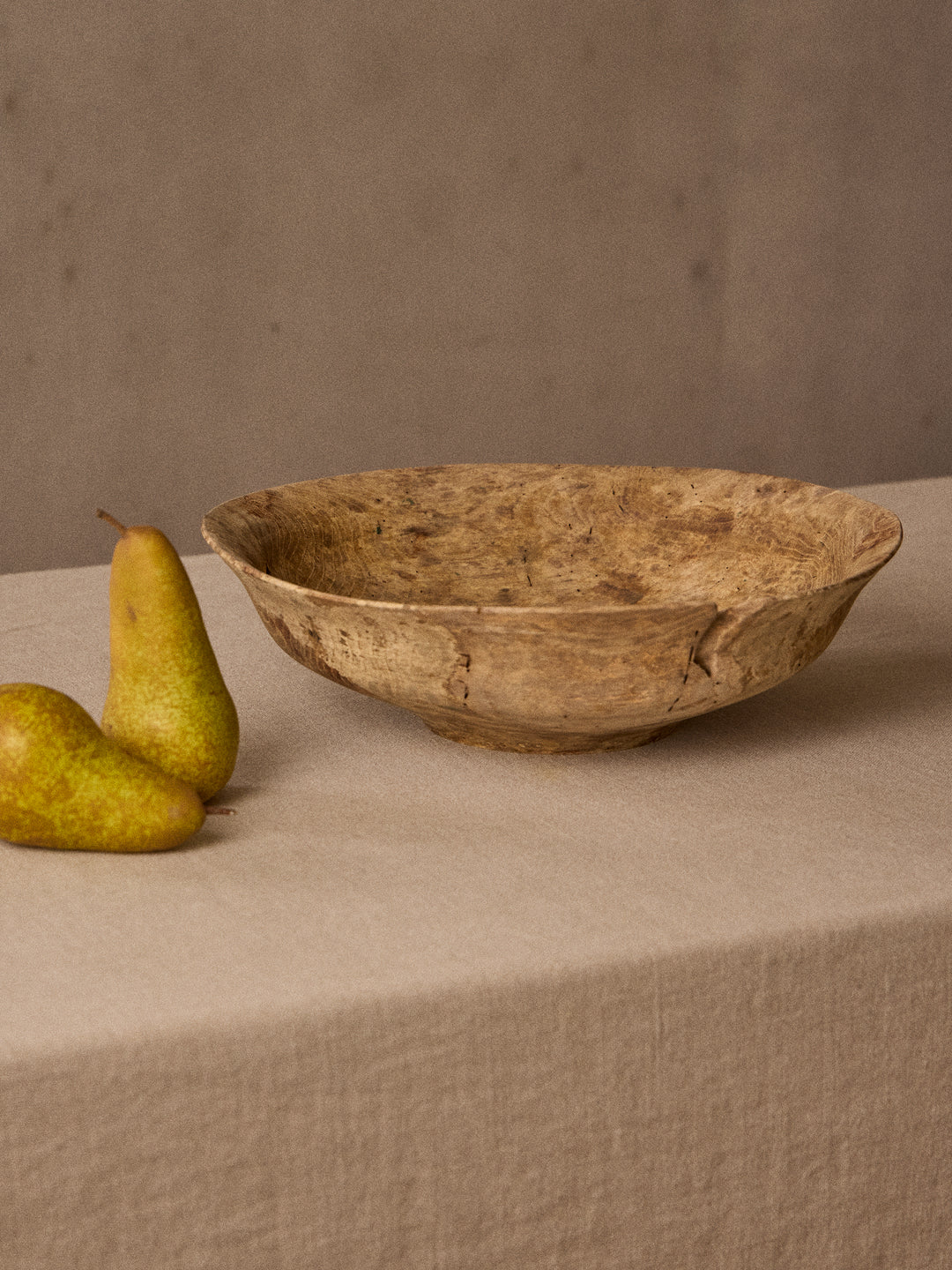 Iida Woodturning Hand-Turned Oak Earth-Finish Bowl