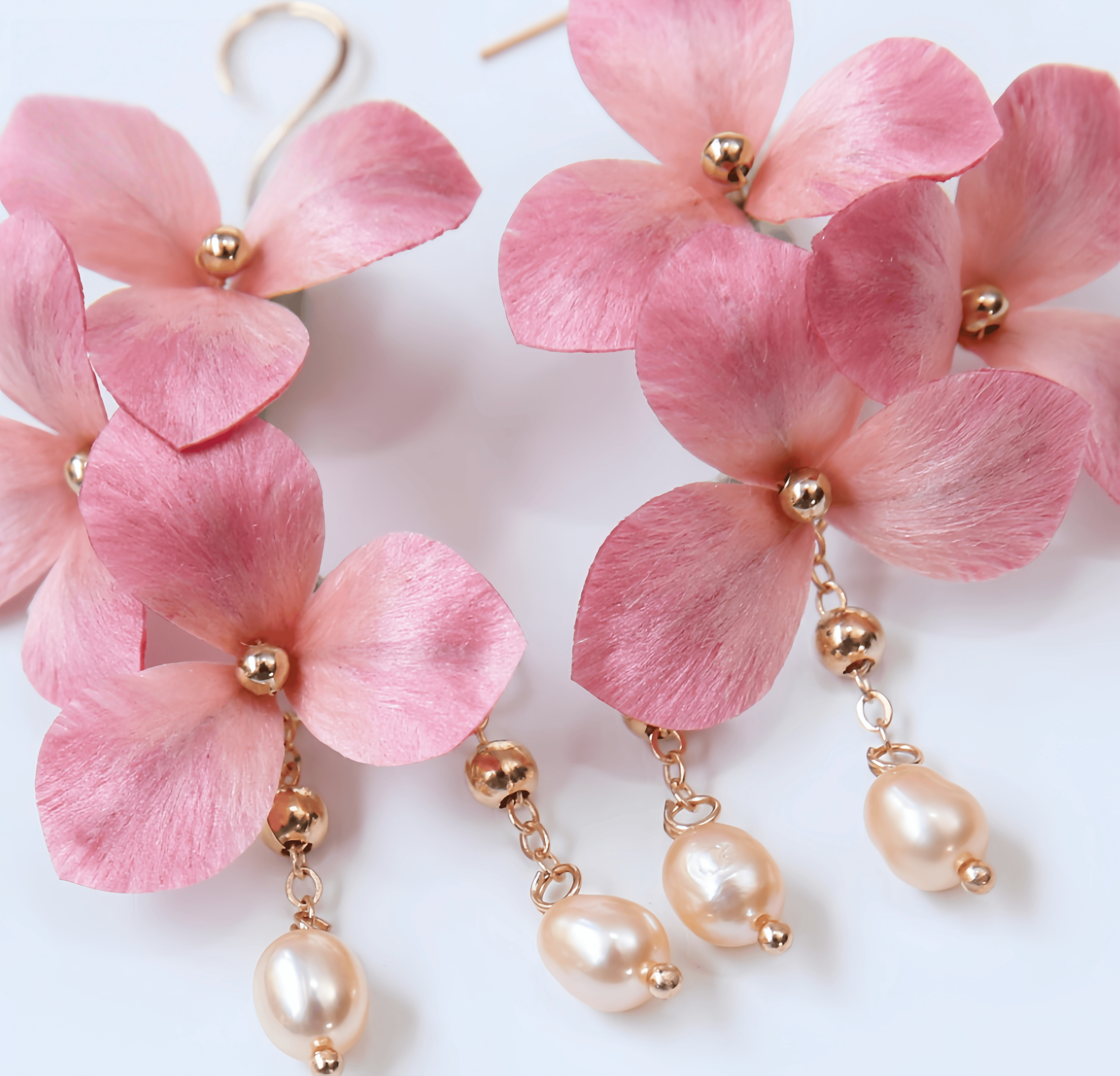 Handcrafted Heritage Hydrangea Pearl