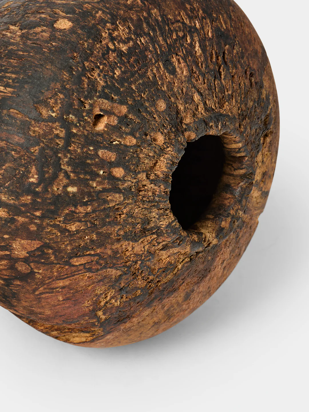 Iida Woodturning Hand-Turned Persimmon Oiled Earth-Finish Vase (10in/26cm)