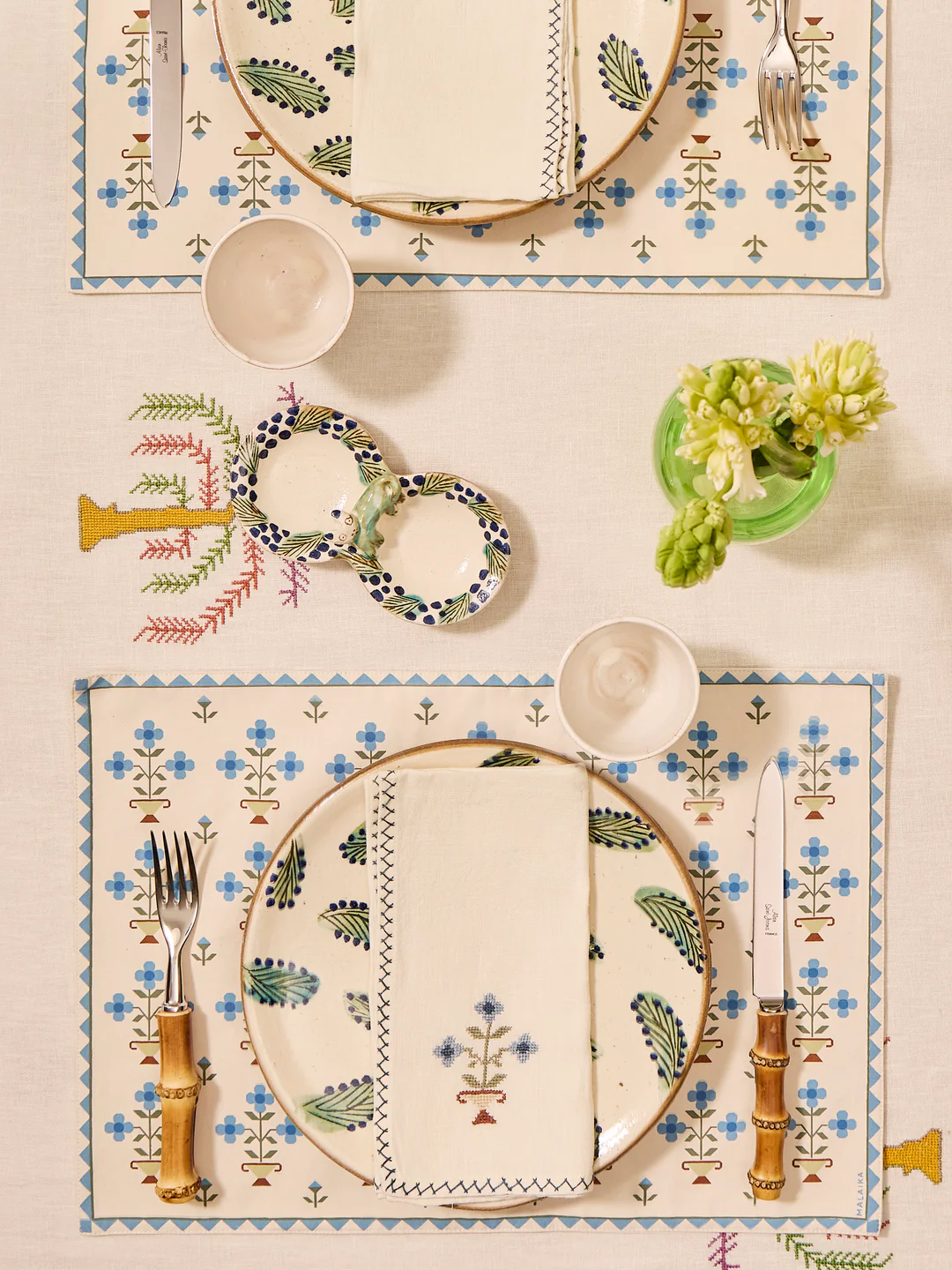 Anut Cairo Ottoman Vase Hand-Printed Cotton Placemats (Set of 4)