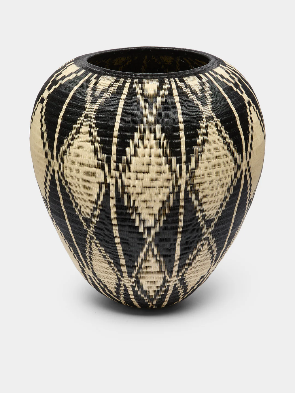 CasaLatina Diamond Handwoven Werregue Palm Large Basket