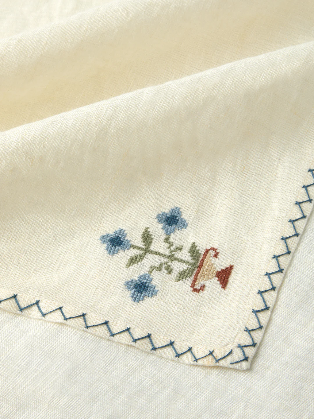 Anut Cairo Bouquet Hand-Embroidered Linen Napkins (Set of 4)