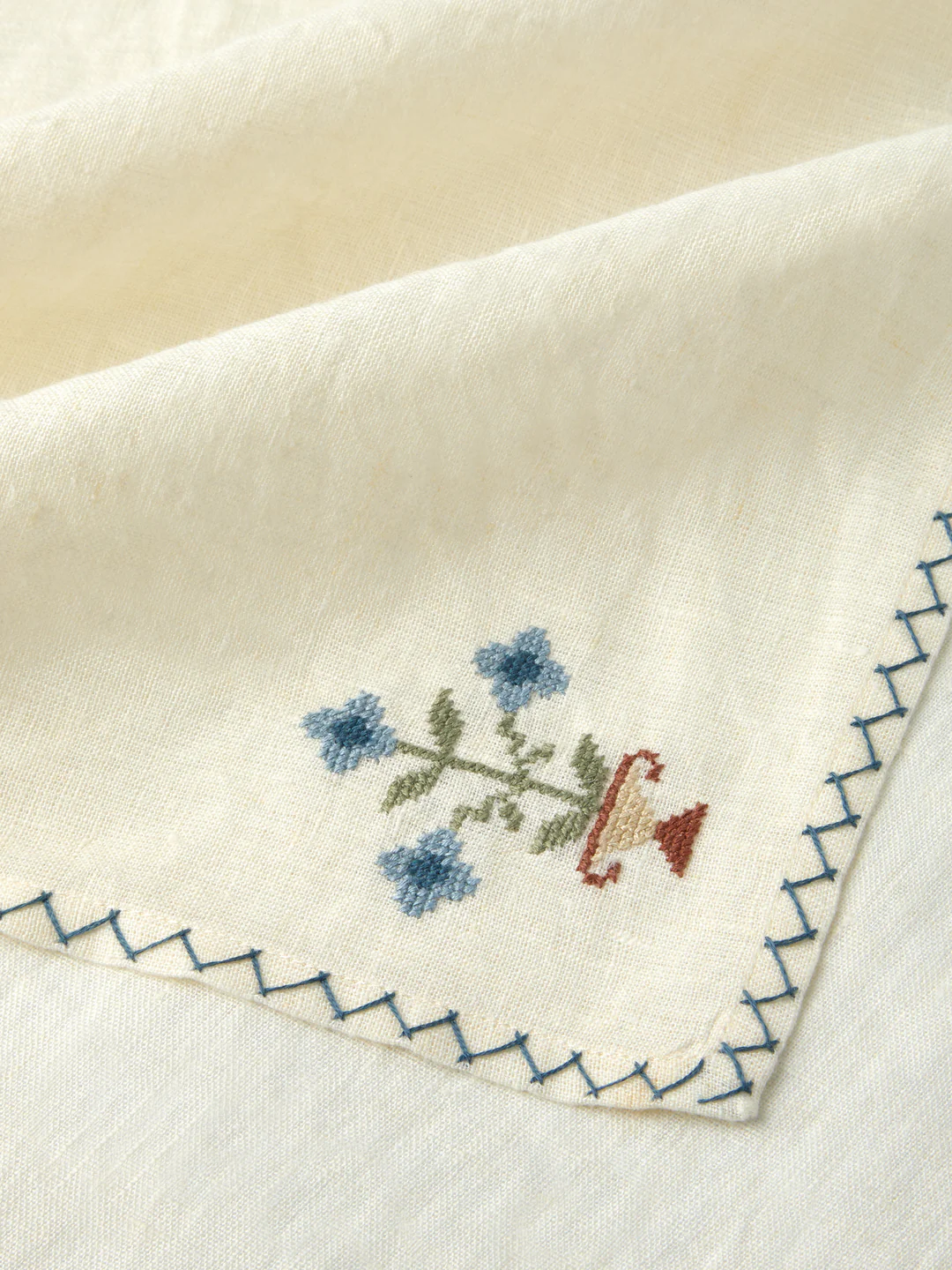 Anut Cairo Bouquet Hand-Embroidered Linen Napkins (Set of 4)