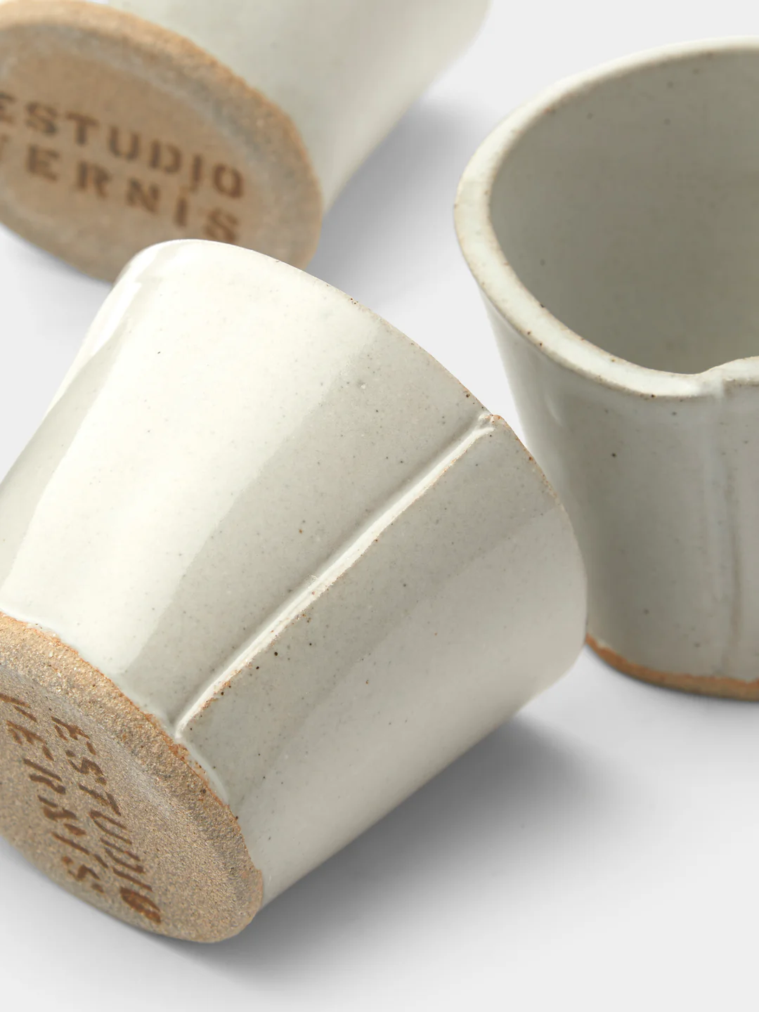 Estudio Vernís Wood-Fired Stoneware Handleless Mugs (Set of 6)