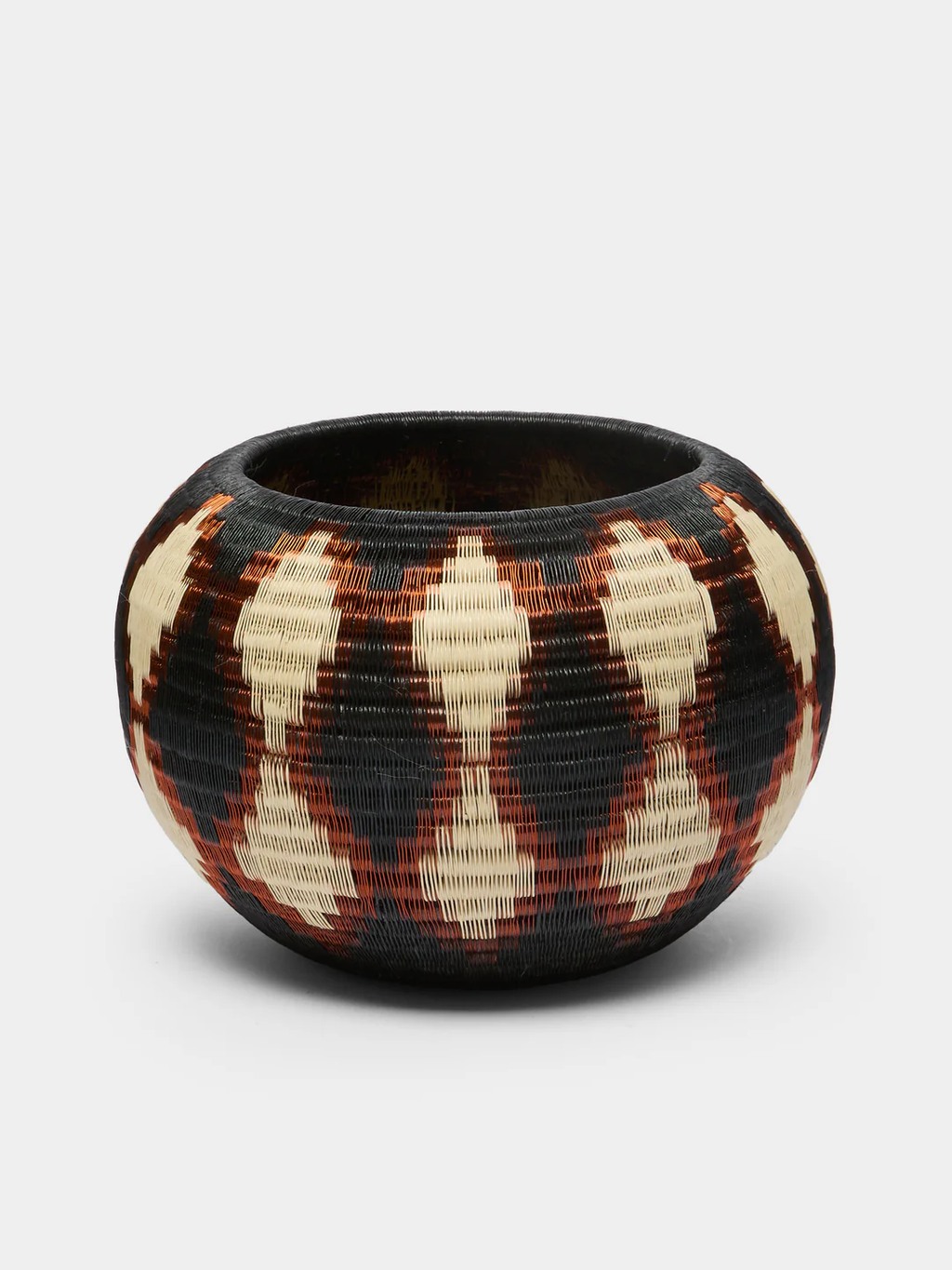 CasaLatina Gotas Handwoven Werregue Palm Basket