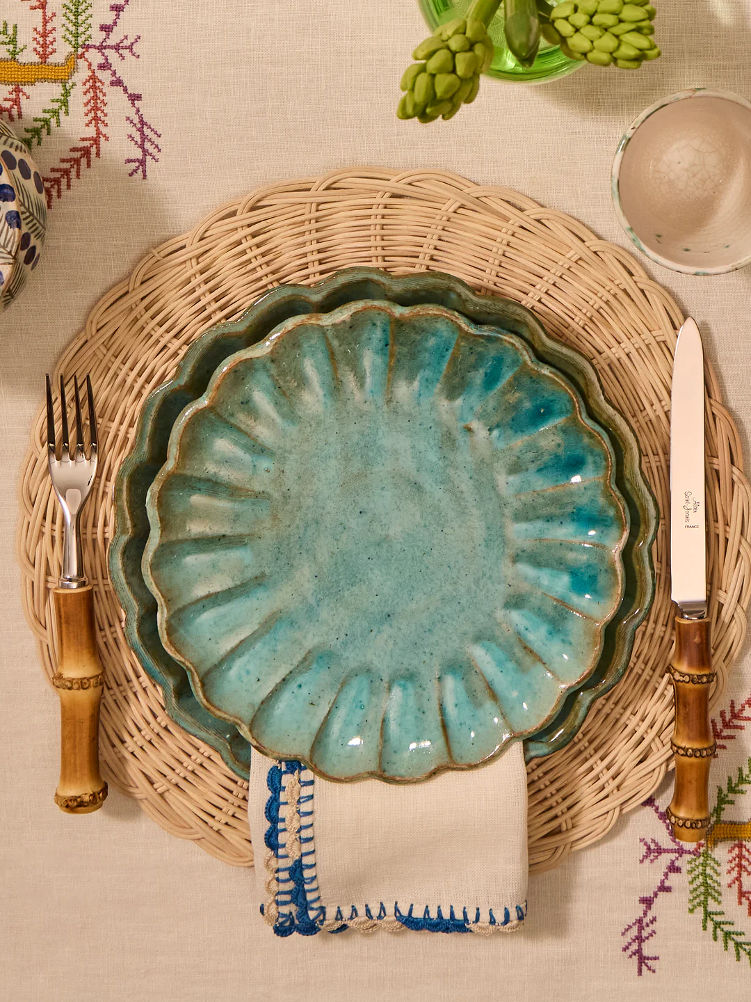 Anut Cairo Scallop Hand-Painted Ceramic Salad / Dessert Plates – 8in/20cm (Set of 4)