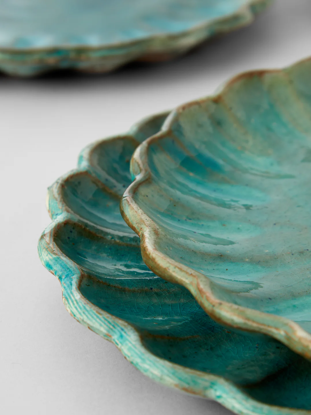 Anut Cairo Scallop Hand-Painted Ceramic Salad / Dessert Plates – 8in/20cm (Set of 4)