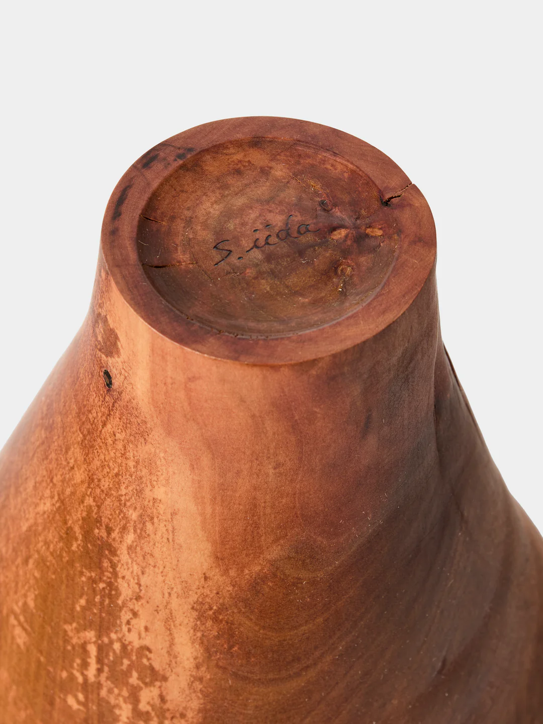 Iida Woodturning Hand-Turned Bayberry Oil-Finish Vase (13in/33cm)