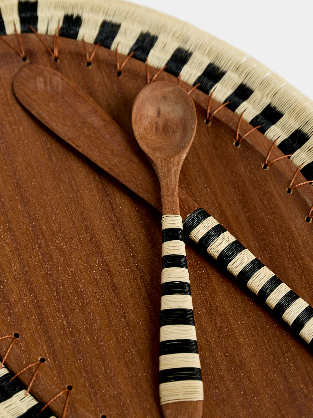 CasaLatina Pacifico Handwoven Werregue Palm and Wood Dish